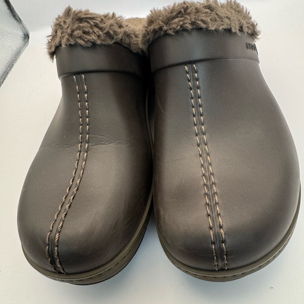 Crocs Cobbler Eva Faux Fur Lined Brown Clogs Womens Size 9 Euc